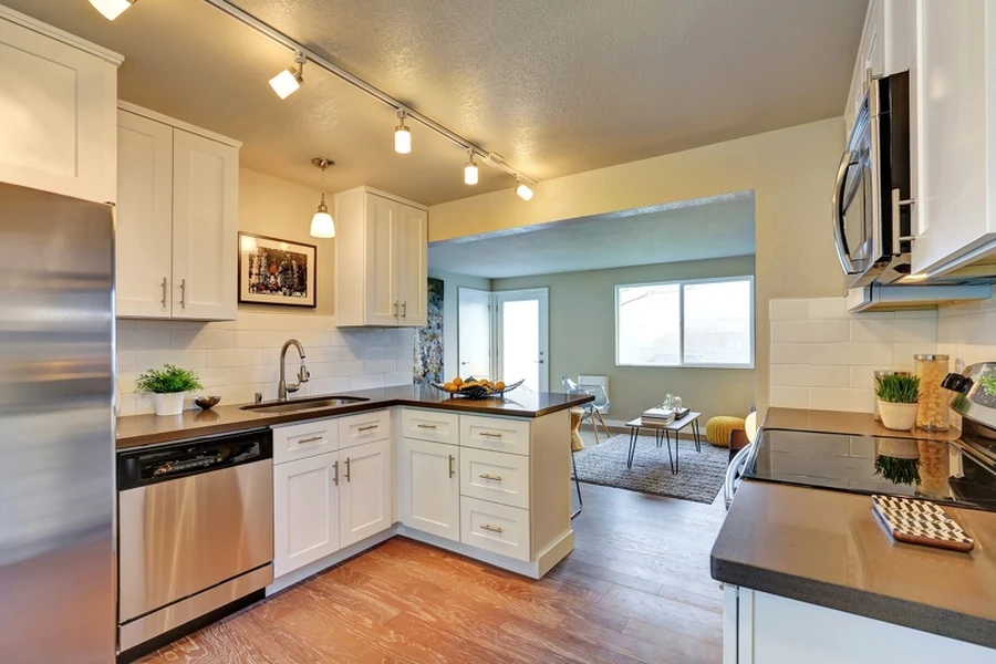 How To Choose The Right Materials For Kitchen Renovation in Woodhaven, NY